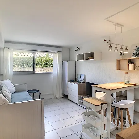 Golfe Juan Dans Avec Piscine Apartment *