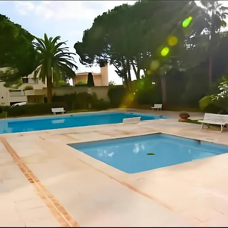 Golfe Juan Dans Avec Piscine Vallauris